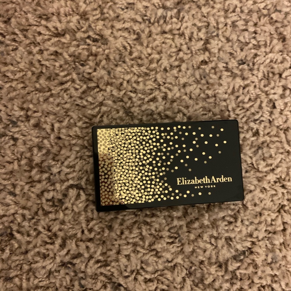 Elizabeth Arden blush and bronze palette